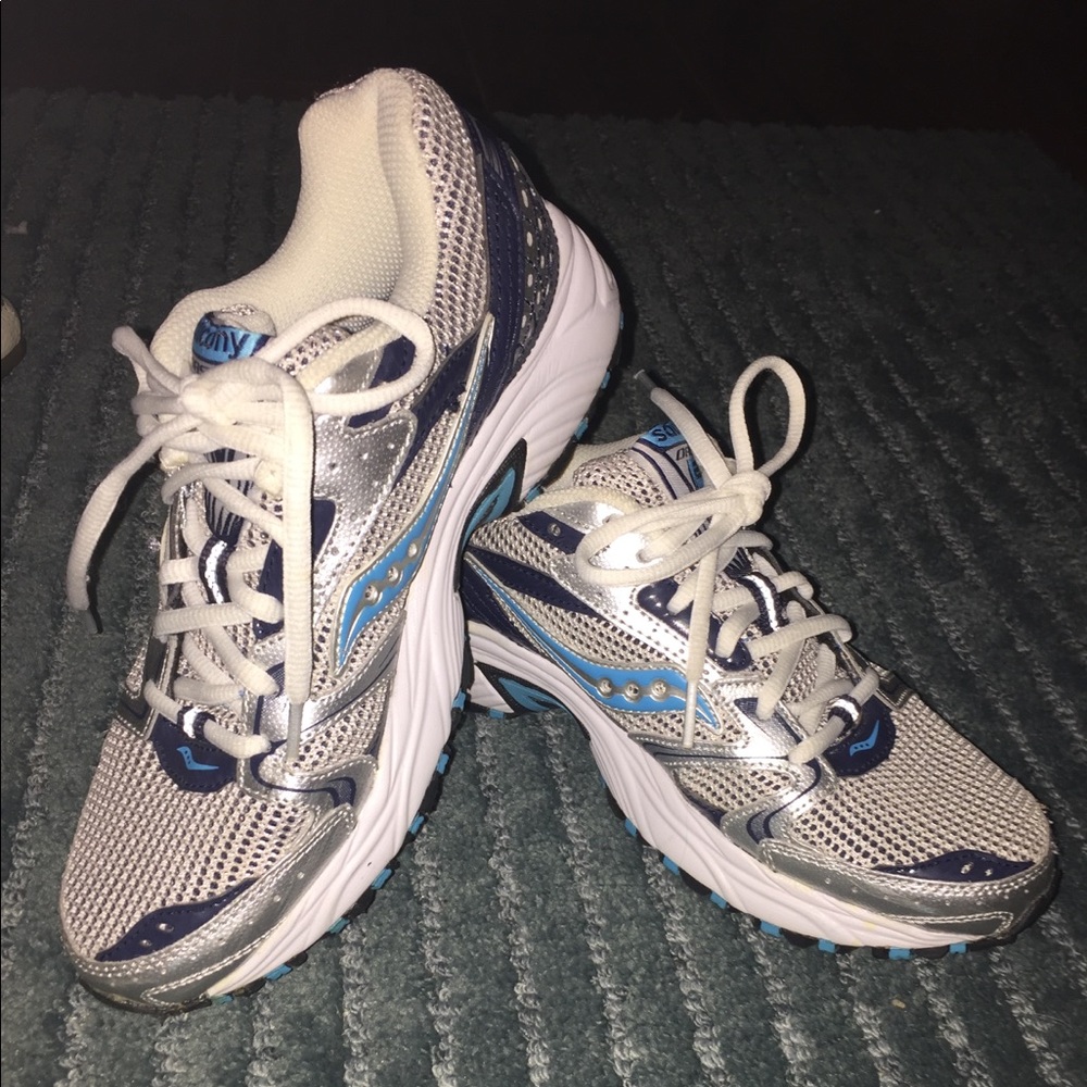 Saucony oasis 2 Sneaker - size 7.5